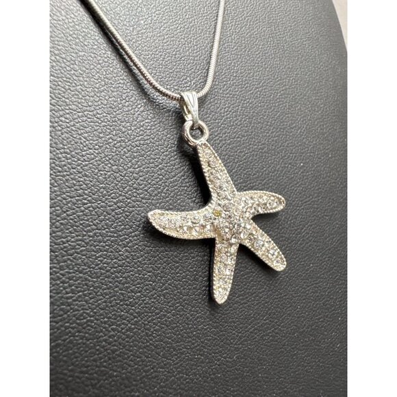 Starfish Pendant Necklace With Crystal Embellishments - Picture 2 of 6